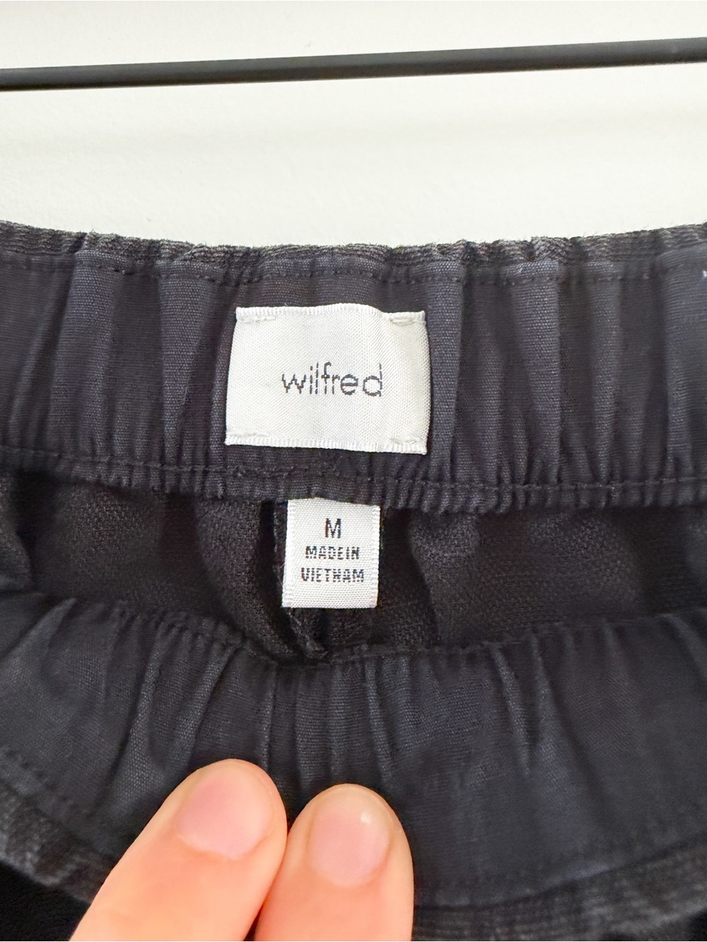 ARITZIA • The Lodge Pant - CruiseLinen™ in Black - Picture 9 of 14